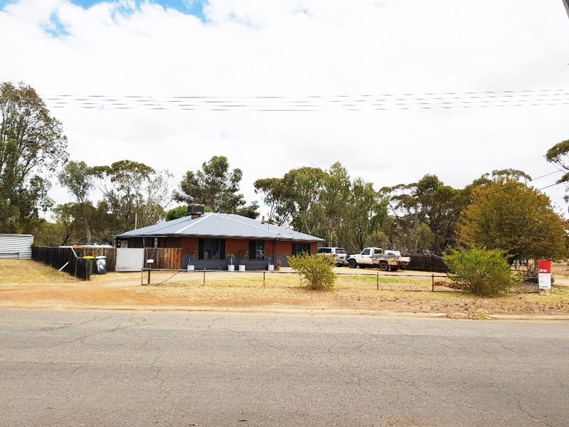 82 LONG Street, Moora, WA 6510 House for Sale