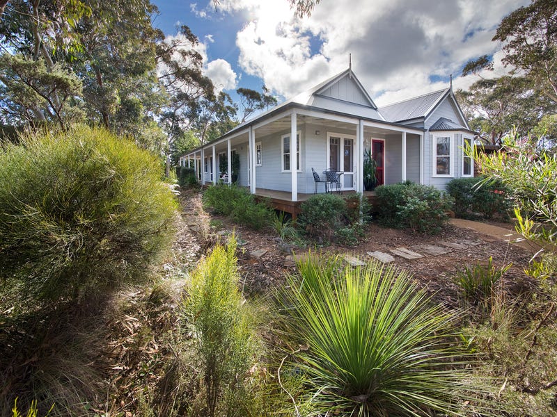 262 Govetts Leap Road, Blackheath, NSW 2785
