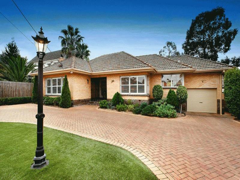 204 Woodland Street, Strathmore, Vic 3041 Property Details
