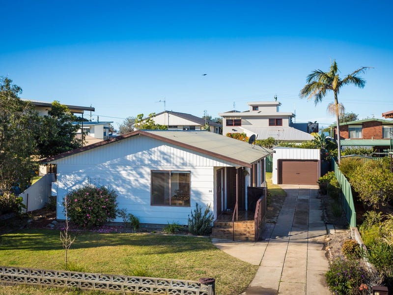 16 Esther Street, Tathra, NSW 2550