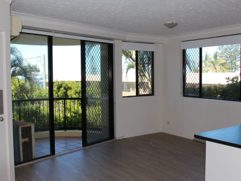 2 Fraser Avenue, Miami, Qld 4220 Property Details