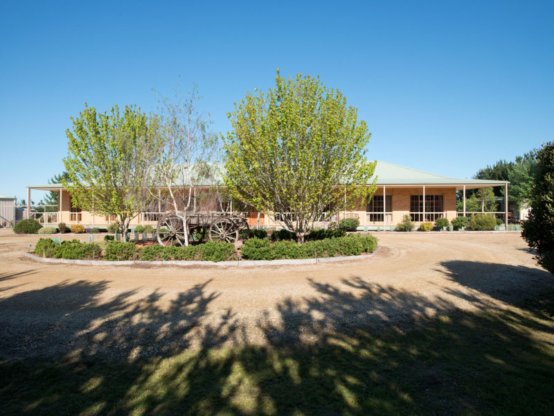 39 Bowmans Lane, Myrniong, Vic 3341 Property Details