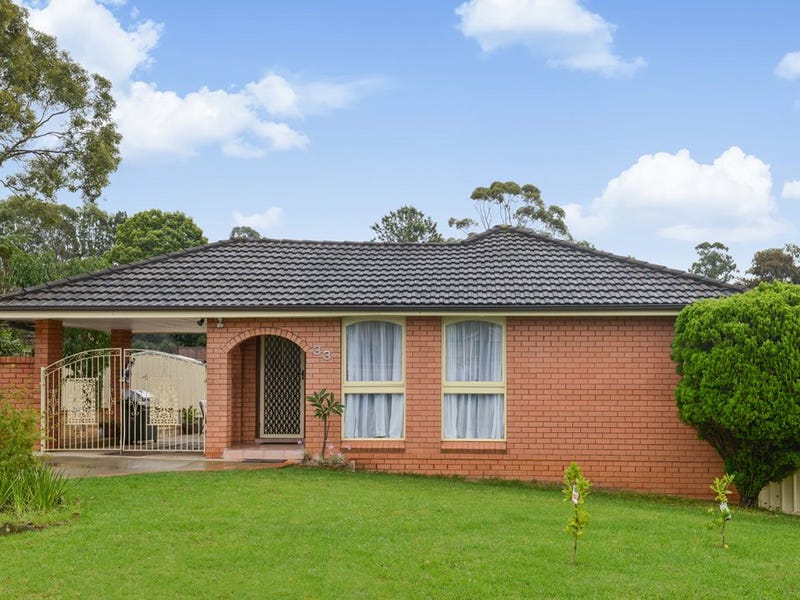 33 Salamaua Place, Glenfield, NSW 2167 Property Details