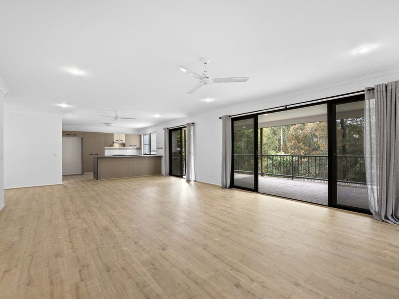 70 Cobb And Co Drive, Oxenford, QLD 4210