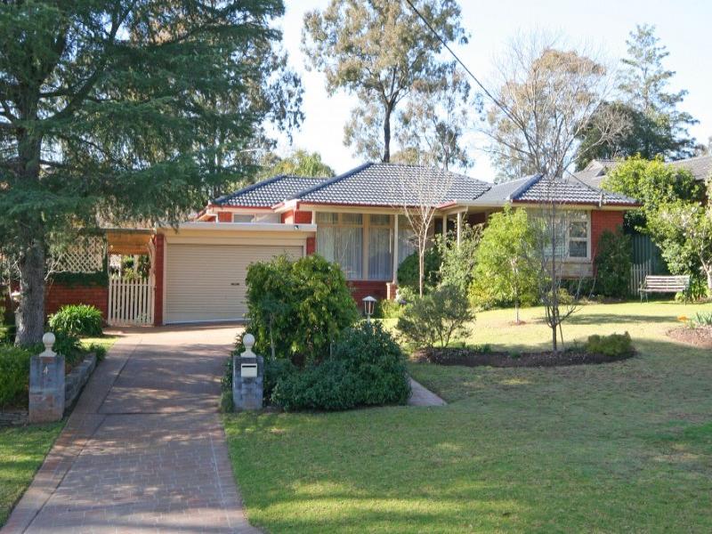 4 Bowman Avenue, Camden South, NSW 2570