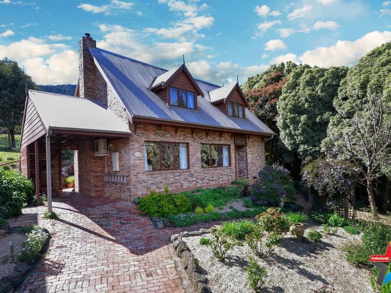 9 Comongin Avenue, Warburton, Vic 3799 Property Details