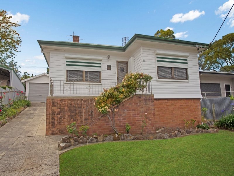 Sold Property Prices & Auction Results in Belmont North, NSW 2280 (+2