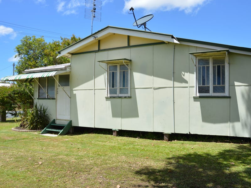 17 Burgess Street, North Mackay, QLD 4740