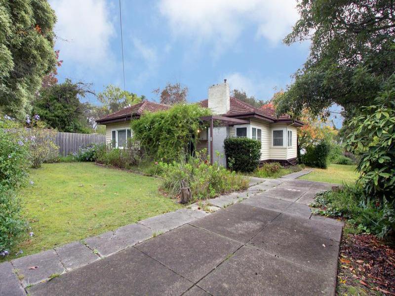22 Forster Street, Mitcham, Vic 3132 Property Details