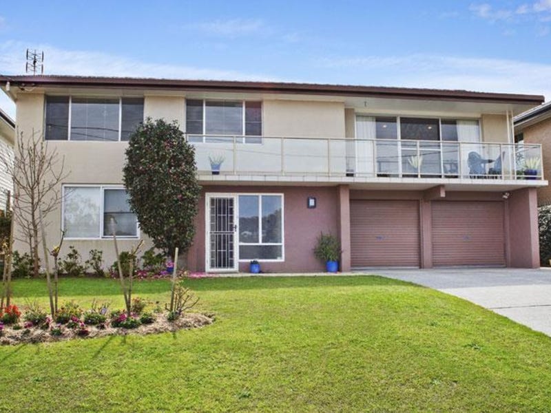 16 Berry Avenue, Green Point, NSW 2251