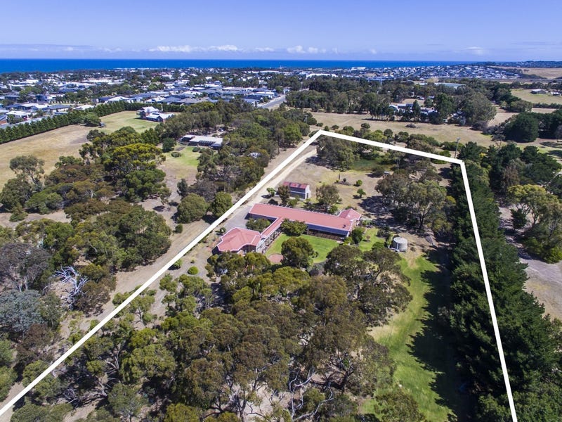 90 Briody Drive, Torquay, Vic 3228 Property Details