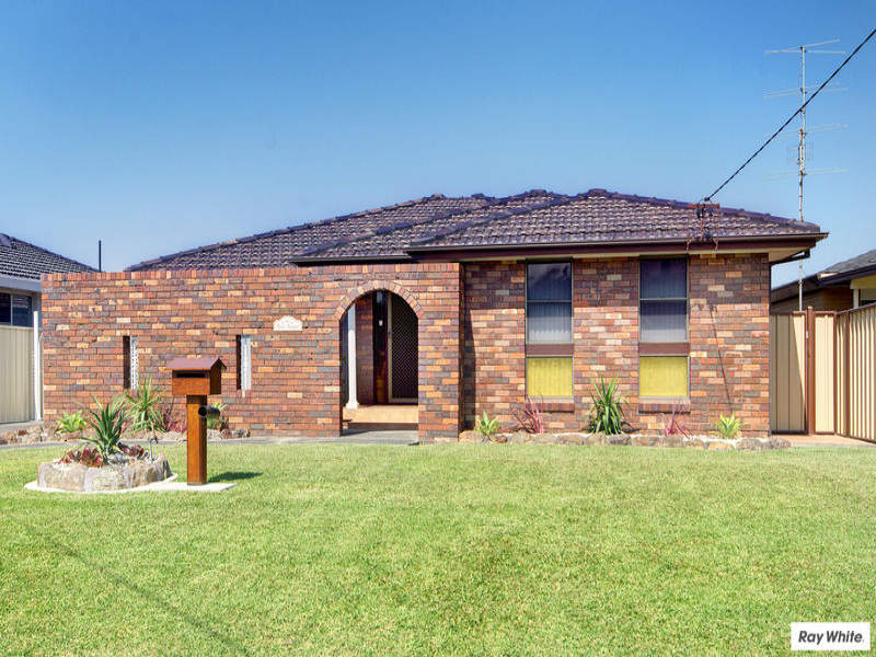 17 Doris Avenue, Woonona, NSW 2517