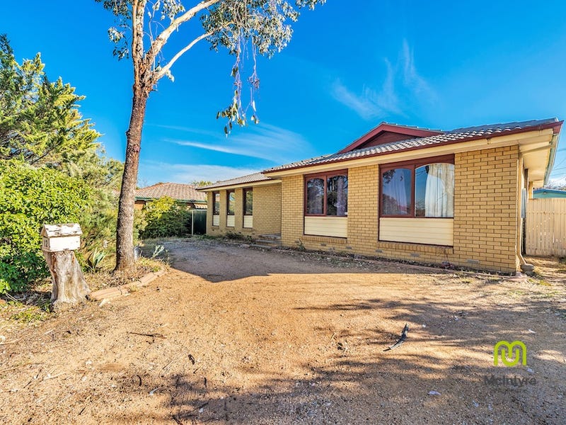 12 Vansittart Crescent, Kambah, ACT 2902 Property Details