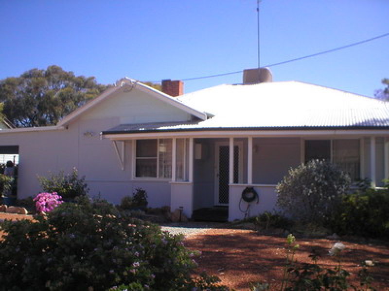 14 Gairdner Street, Northam, WA 6401