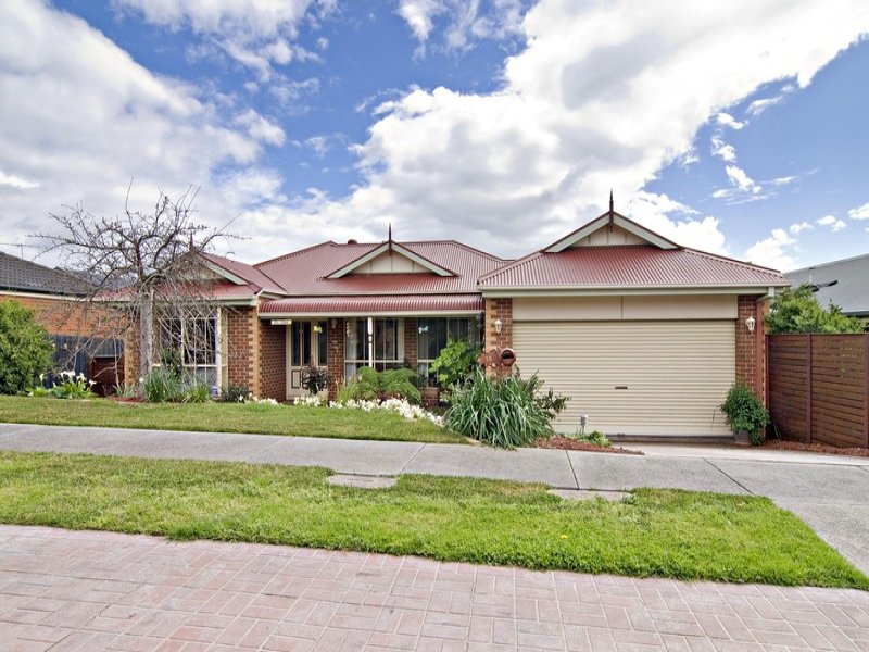 15 Clearwater Drive, Lilydale, VIC 3140