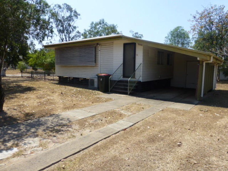 35 Spring Cres, Dysart, QLD 4745