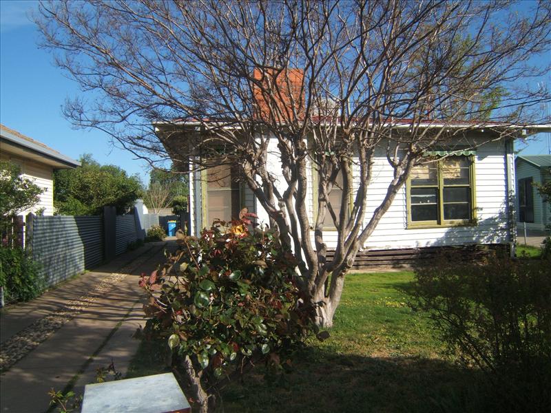 2 Burns Court, Shepparton, Vic 3630 Property Details