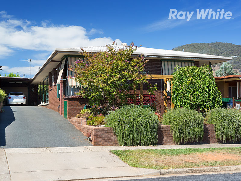 9 Yamba Street, Tallangatta, Vic 3700 Property Details