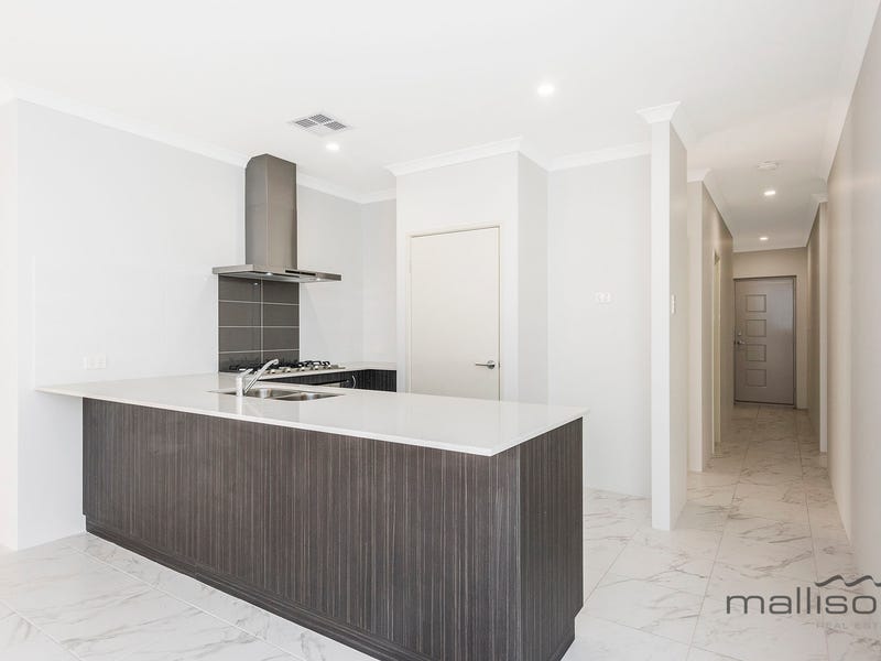 13 Gadd Street, Success, WA 6164