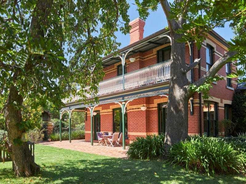 2527 Elwood Street, Brighton, Vic 3186 Property Details