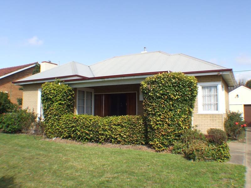 301 Hanlon Parade, Portland, Vic 3305 Property Details