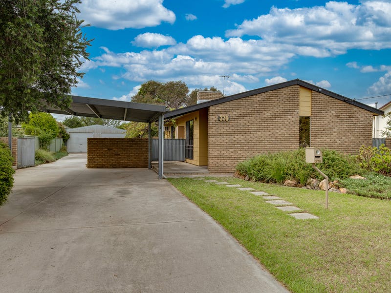 370 Cambourne Street, Lavington, NSW 2641 Property Details