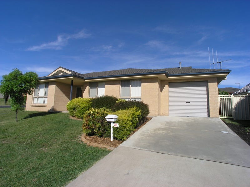 33 Roselawn Drive, Orange, NSW 2800 Property Details