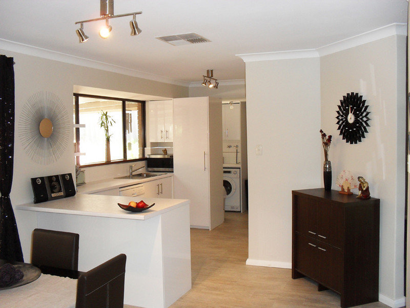 18 Pearce Road, Australind, WA 6233 Property Details