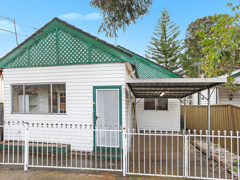 11 Station Street, Tempe, NSW 2044 Property Details