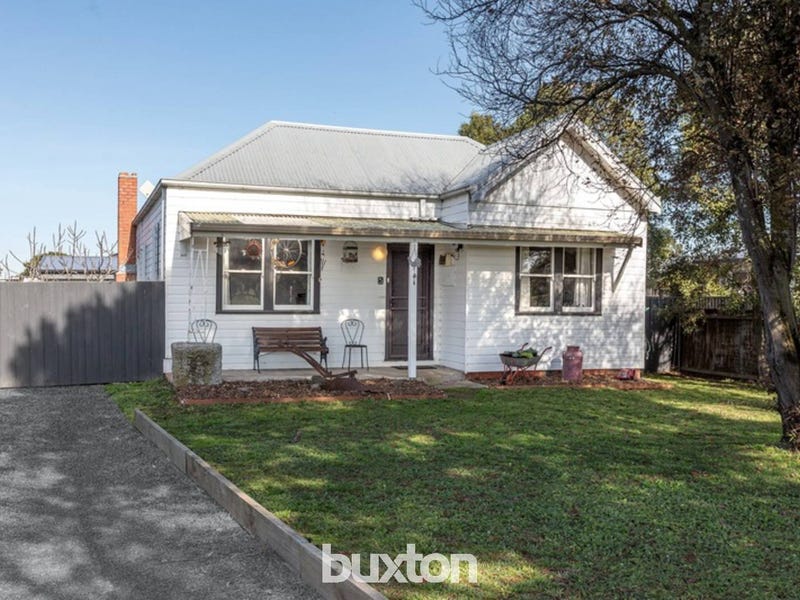 5 Clarke Street, Miners Rest, VIC 3352