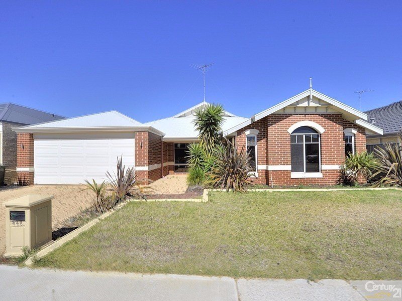 326 Pebble Beach Boulevard, Meadow Springs, WA 6210