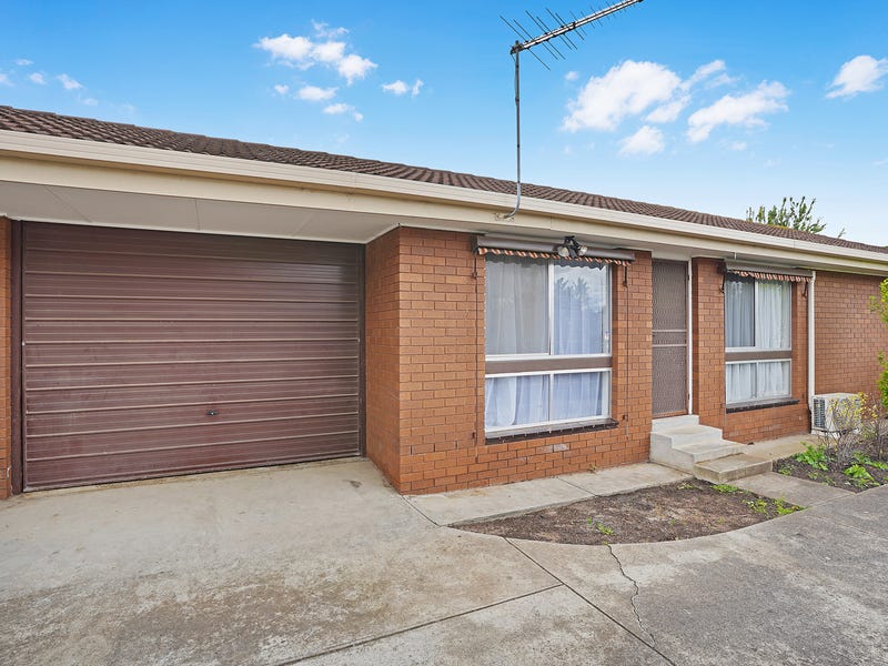 2/11 Bakewell Street, Herne Hill, VIC 3218