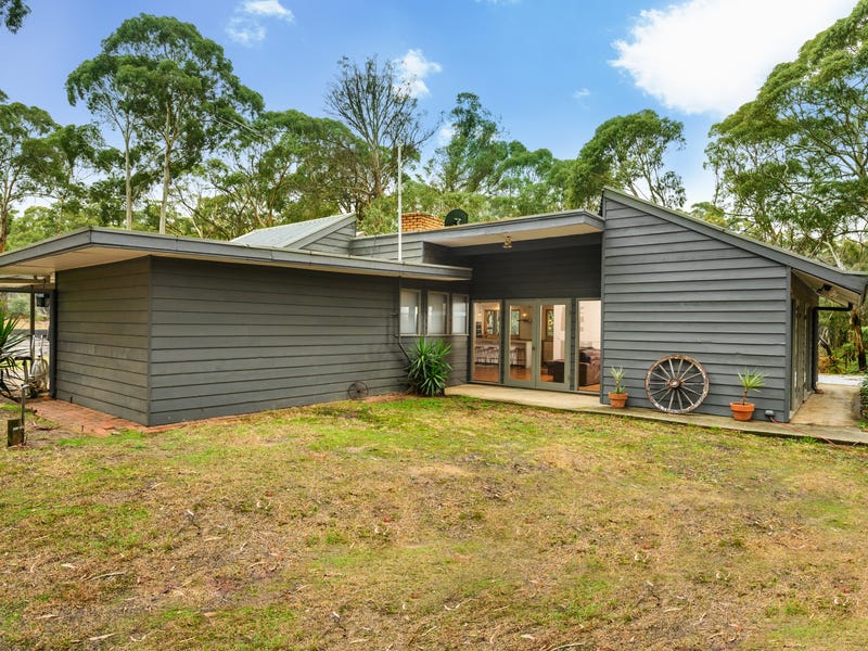 394 Burke And Wills Track, Lancefield, VIC 3435
