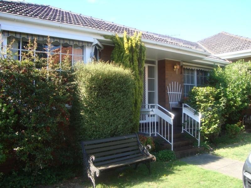2/9 Mont Albert Road, Canterbury, Vic 3126 Property Details