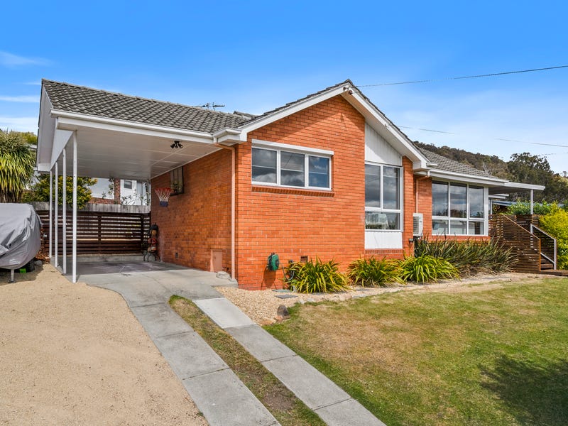 13 St Helens Street, Lindisfarne, Tas 7015 Property Details
