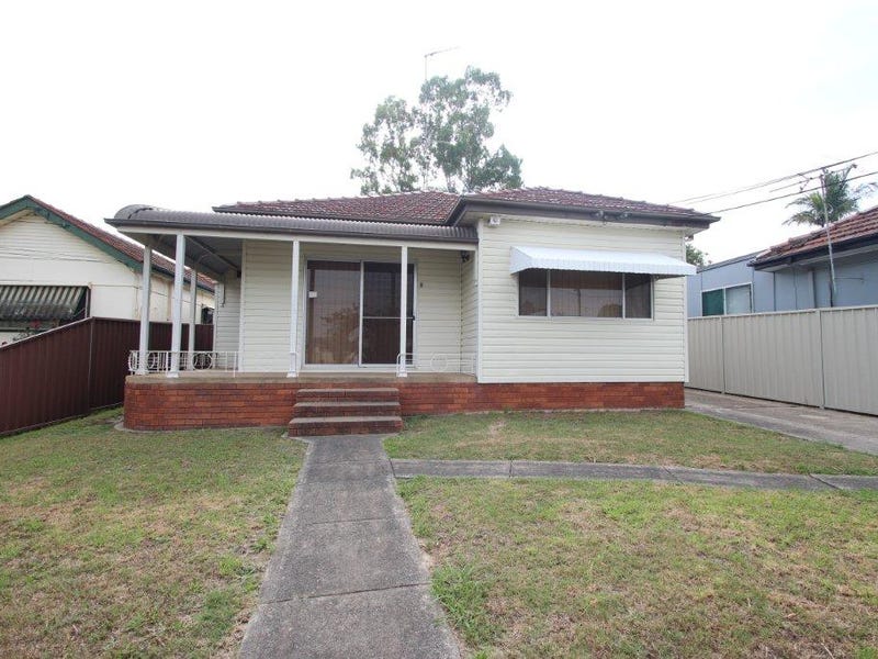 211 Henry Lawson Drive, Hall, NSW 2198