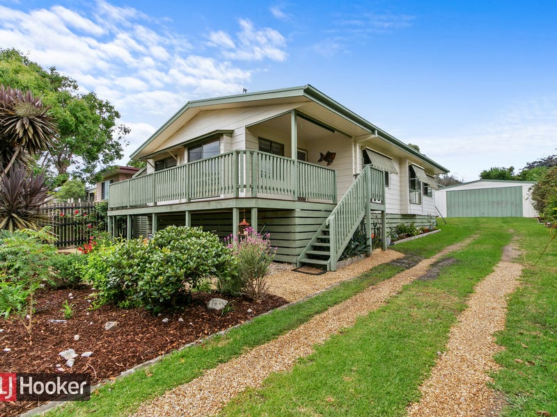 8 Lind Drive, Lake Tyers Beach, VIC 3909