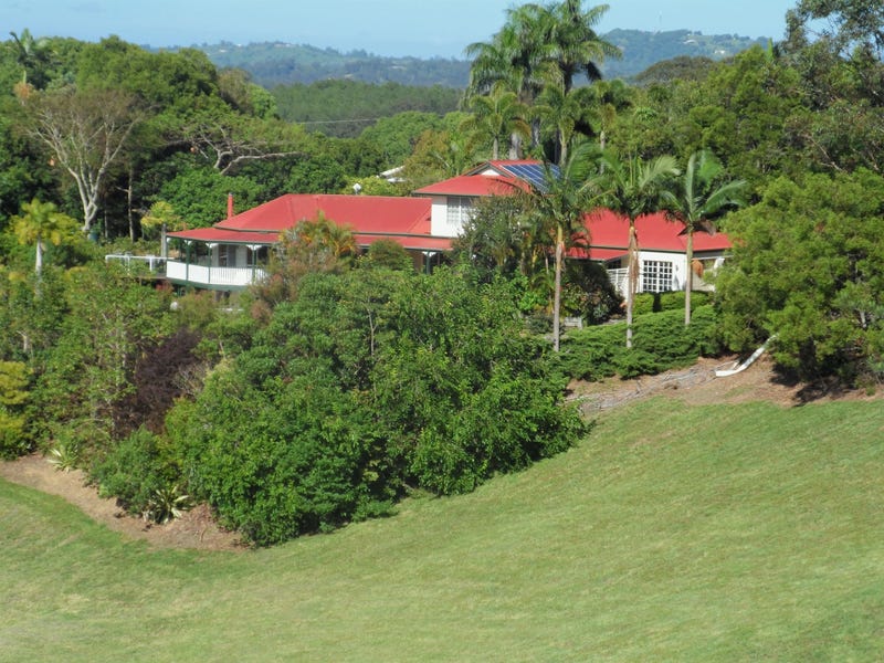 3 Pine Tree Drive W, Lake Macdonald, QLD 4563