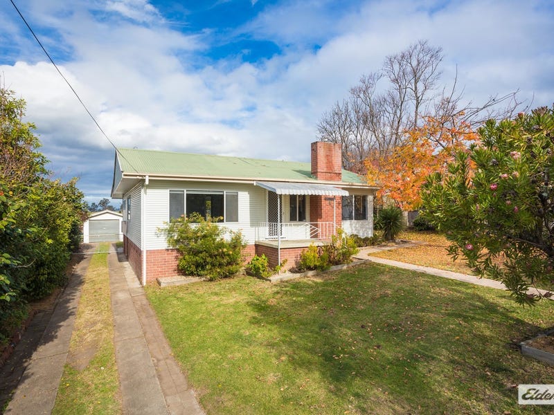 4 Taronga Crescent, Bega, NSW 2550 Property Details