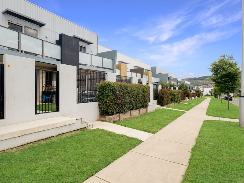 18/1 Gifford Street, Coombs, ACT 2611