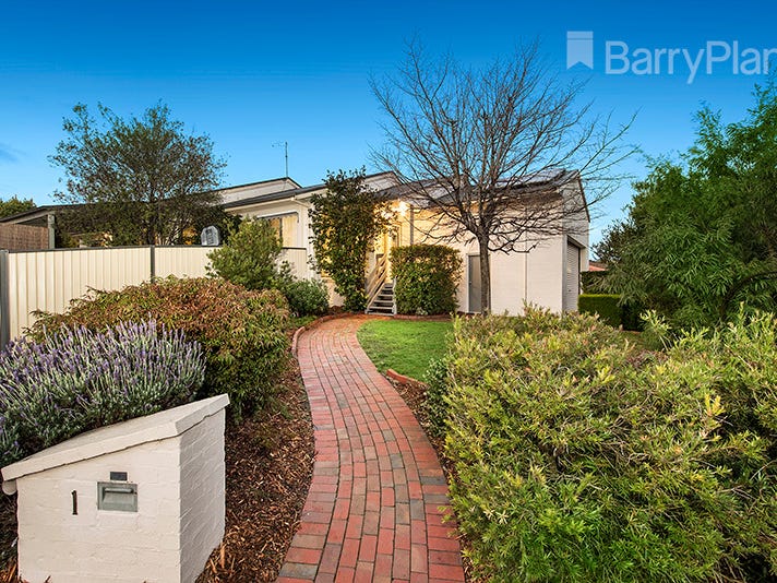 1 Roxby Court, Berwick, VIC 3806
