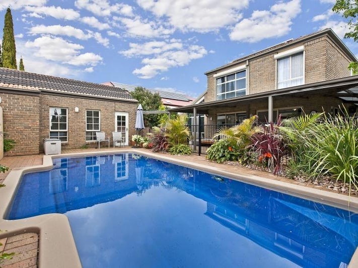 17 Rochester Cres, Golden Grove, SA 5125