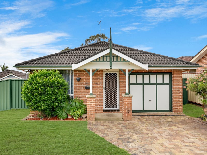 12 Harwood Place, St Helens Park, NSW 2560
