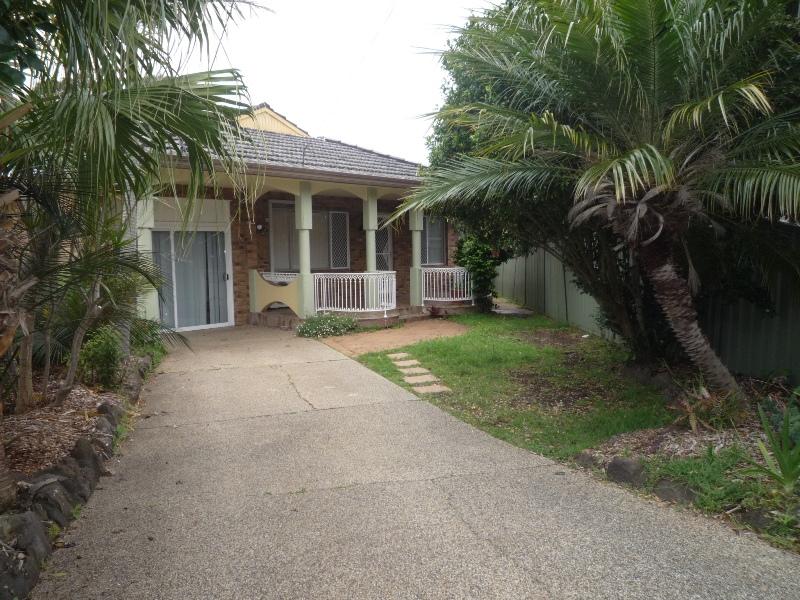 18 Coolgardie Place, Sutherland, NSW 2232 Property Details