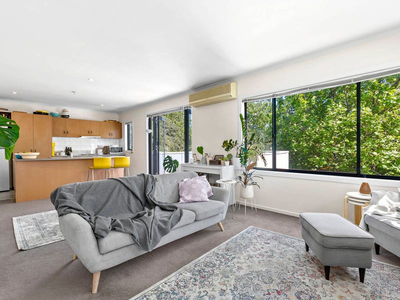 21/5 Dickens Street, Elwood, Vic 3184 Property Details