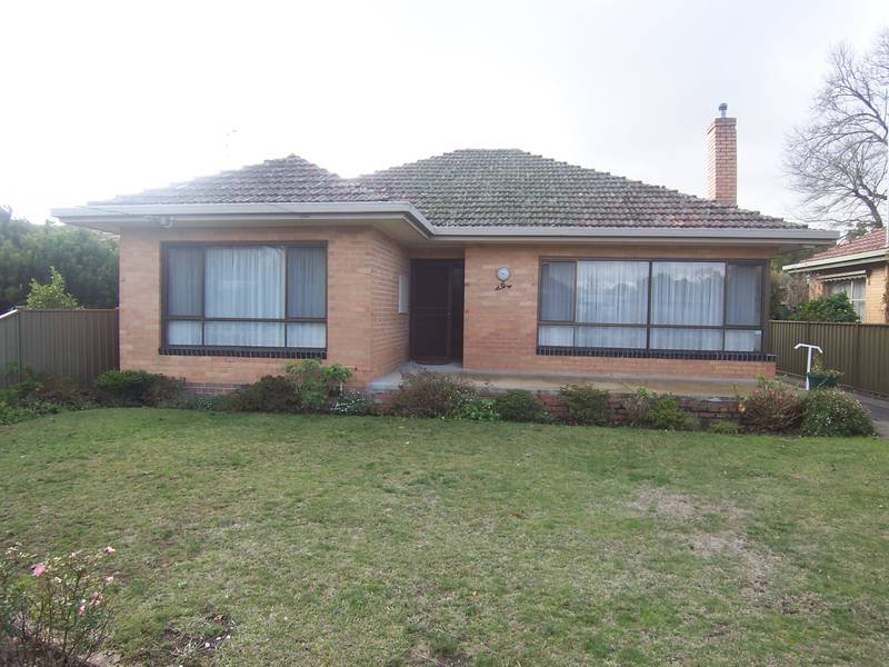 6 Beaufort Avenue, Alfredton, VIC 3350 - realestate.com.au