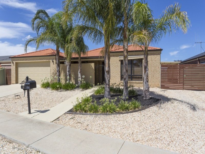 8 Greenfield Drive, Epsom, Vic 3551 Property Details