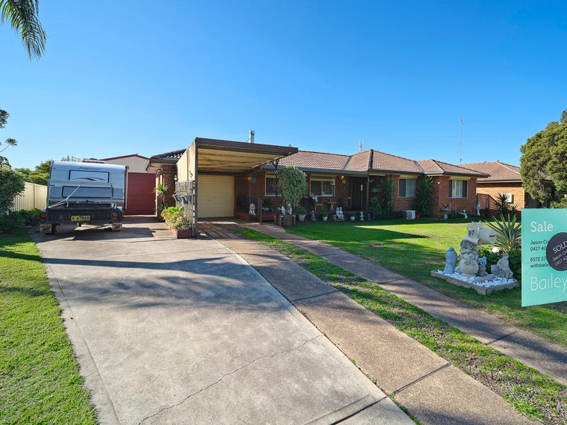 97 Gardner Circuit, Singleton, NSW 2330 Property Details