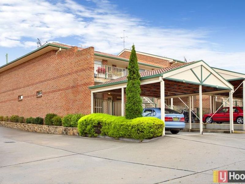 2/94 Collett Street, Queanbeyan, NSW 2620