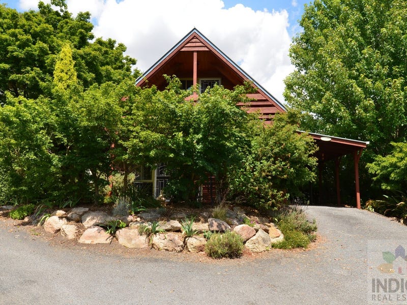 2/24 Malakoff Road, Beechworth, Vic 3747 Property Details